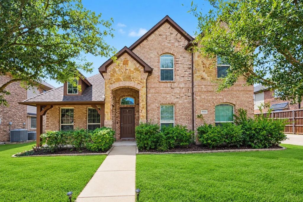 1134 Hickory Park, Forney