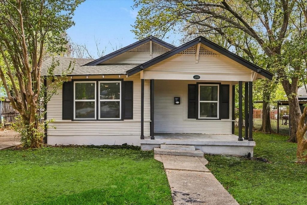 2842 Harlandale Avenue, Dallas