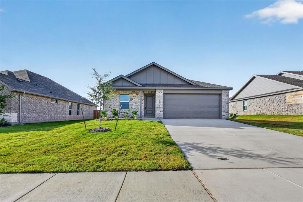 624 W Criner Street, Grandview