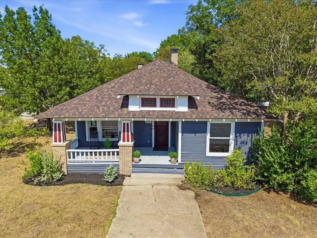 601 Oldham Street, Waxahachie