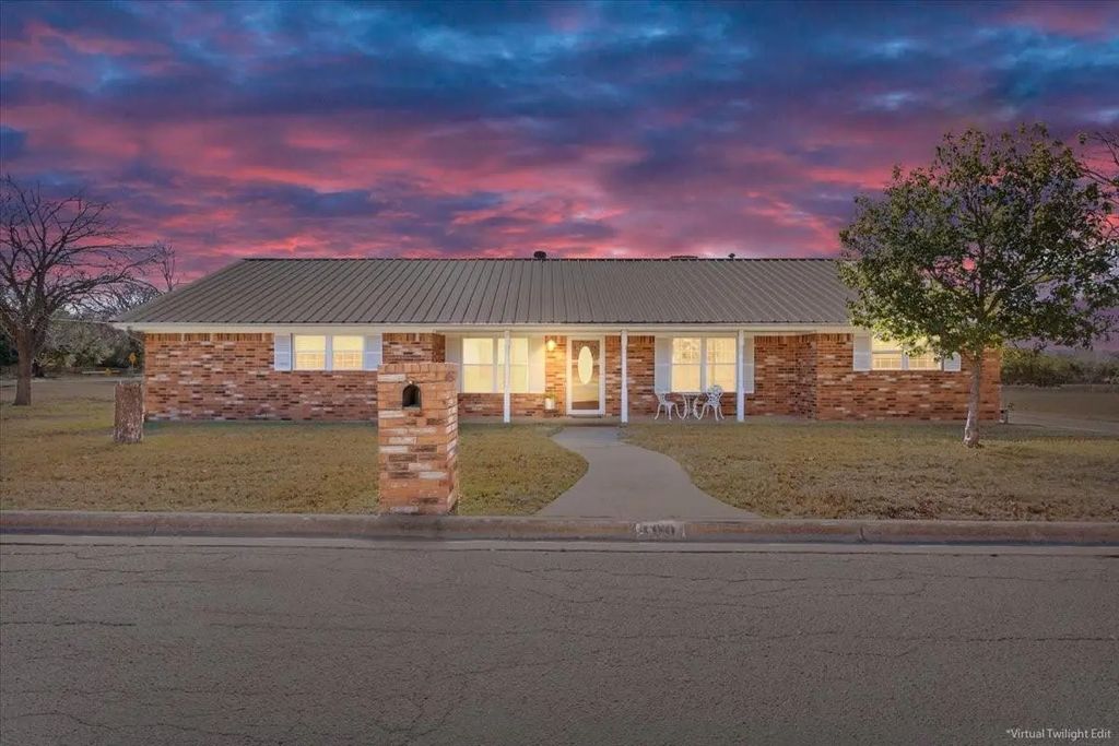100 Sunny Lane, Gatesville