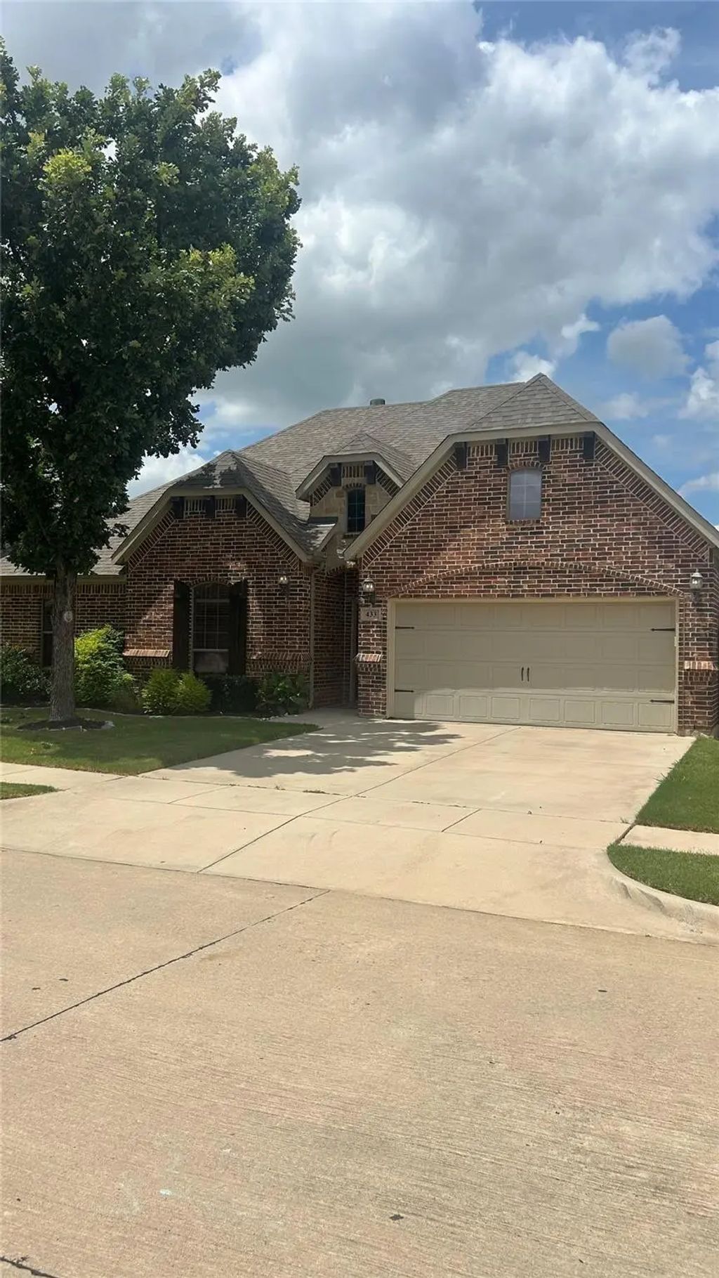 433 Chisholm Trail, Justin