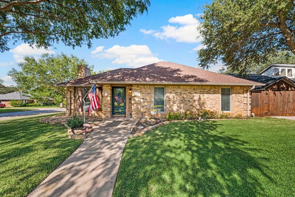 1401 Sandpiper Street, Grapevine