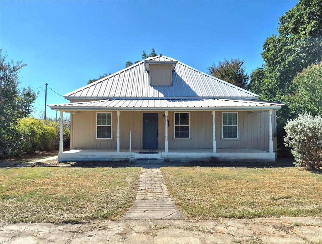 408 E Housley Street, Strawn