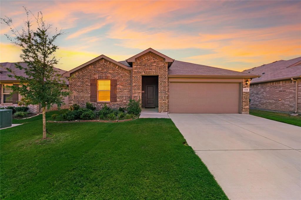 320 Sculptors Crossing, Springtown