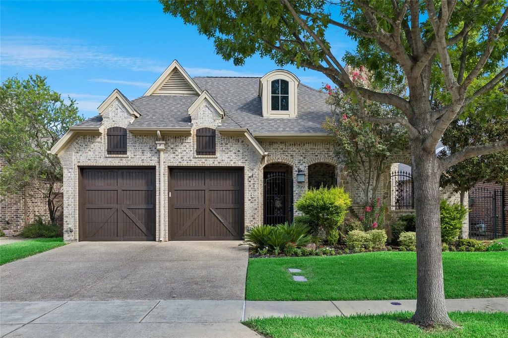 709 Silver Lake Drive, Keller