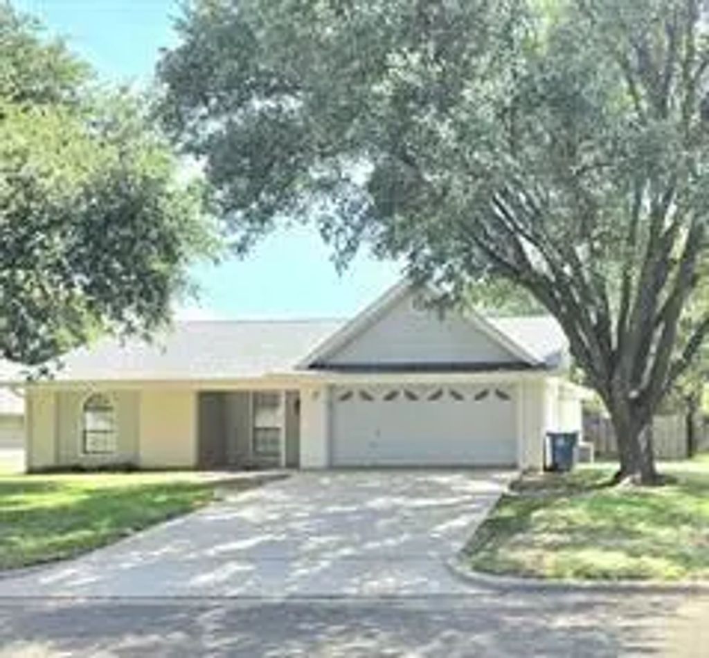 703 Aspen Incline Drive, Hewitt