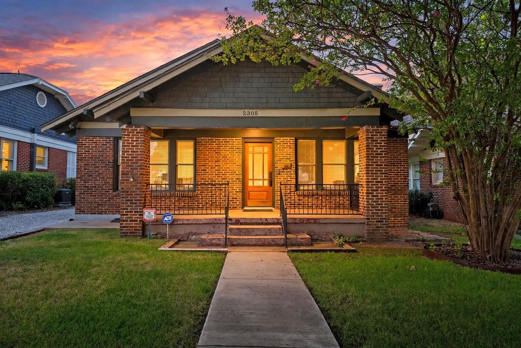 2305 W Rosedale Street S, Fort Worth