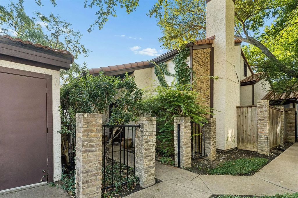 18040 Midway Road 105, Dallas