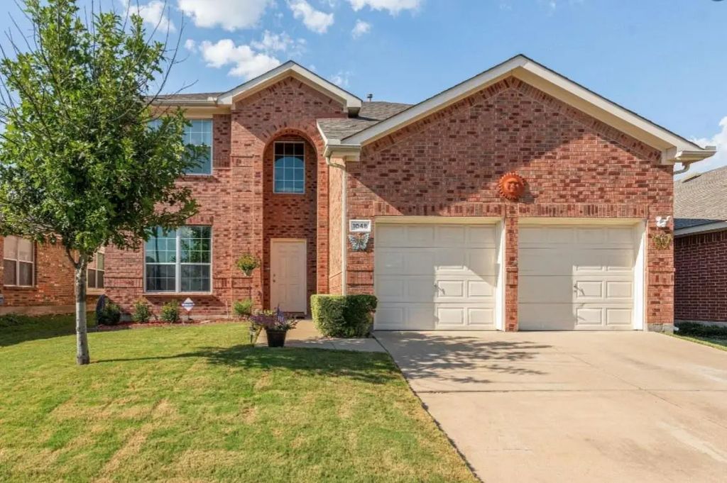 1048 Twin Brooks Drive, Grand Prairie