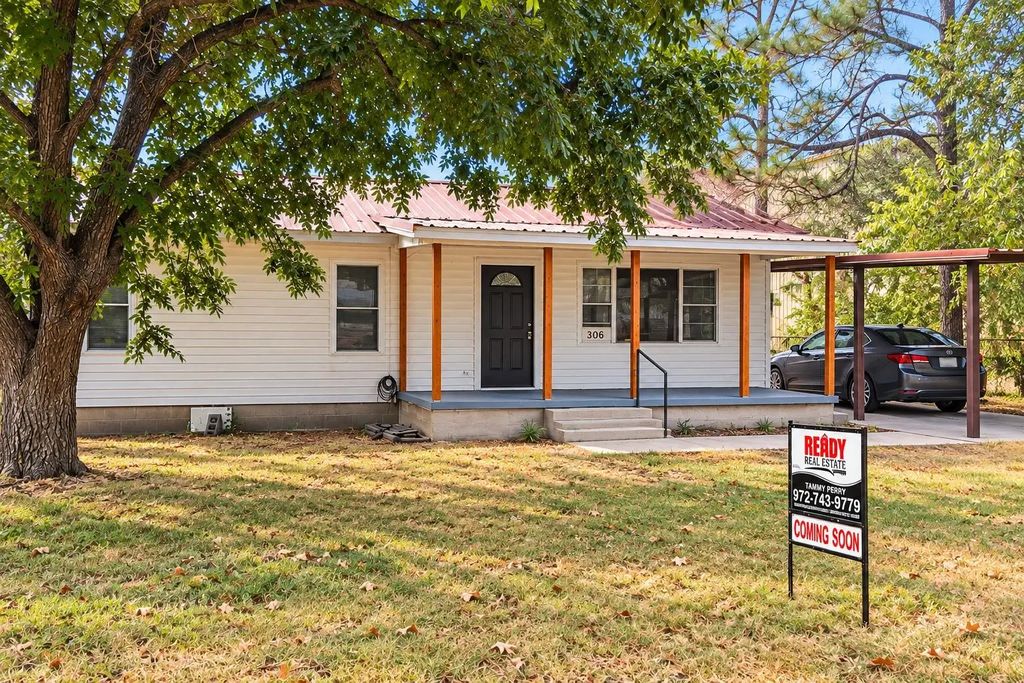 306 S Oak Lane, Tolar
