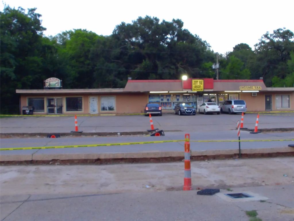7727 Linwood Avenue, Shreveport