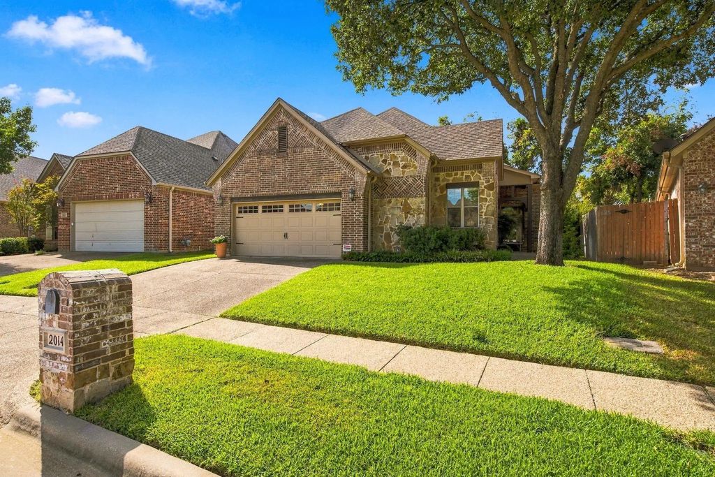 2014 Kodiak Court, Arlington
