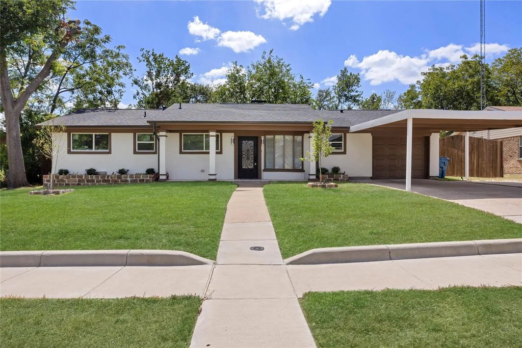 1418 Royal Drive, Kaufman