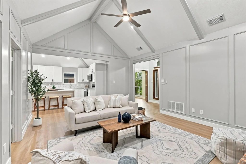1316 Royal Palm Lane, Carrollton