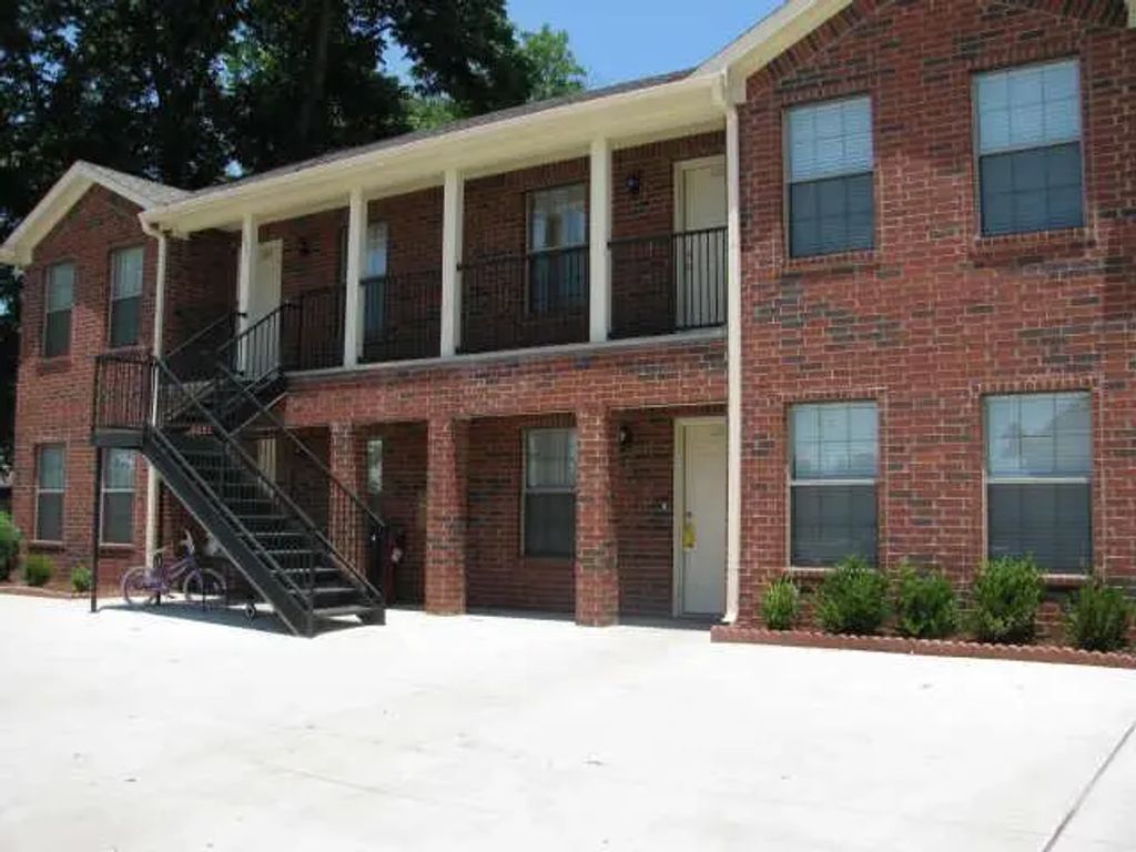 1615 Bois D Arc Street 2202, Commerce