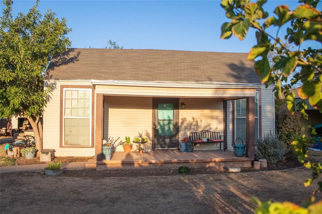 1212 Avenue Avenue N, Anson
