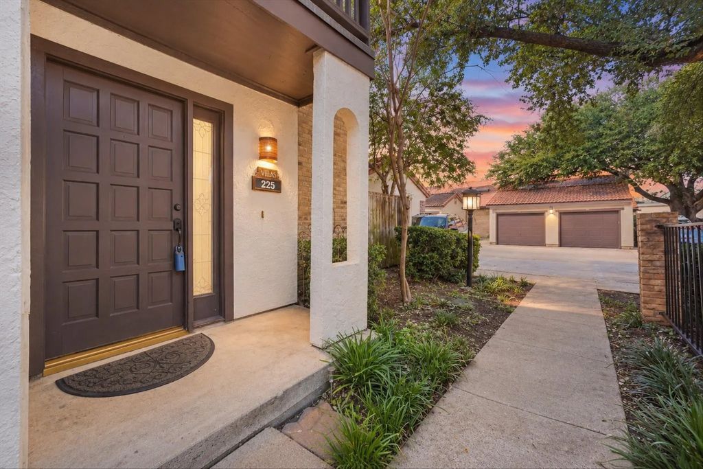 18040 Midway Road 225, Dallas