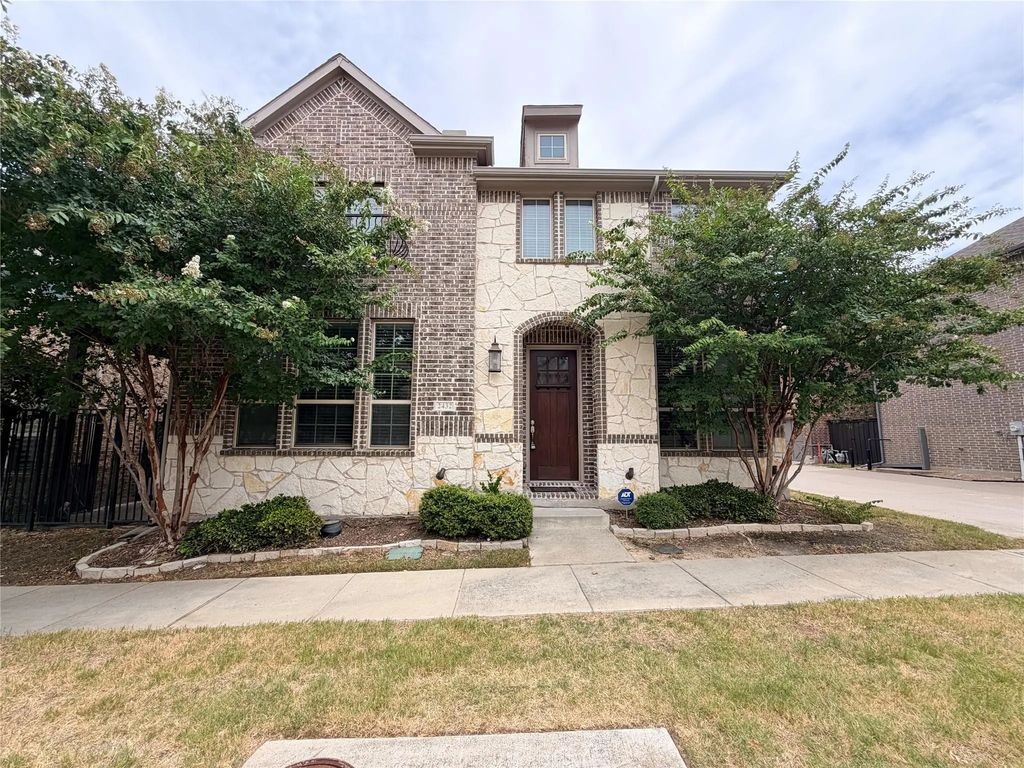 2432 Cathedral Drive, Richardson