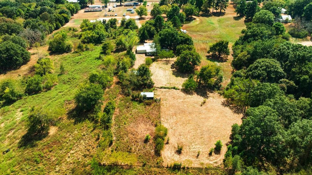 148 County Road 35950, Arthur City