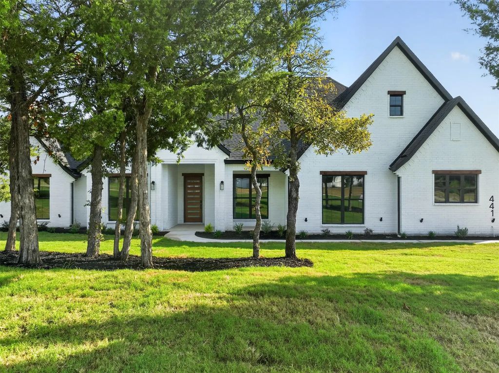 441 Silo Court, Waxahachie