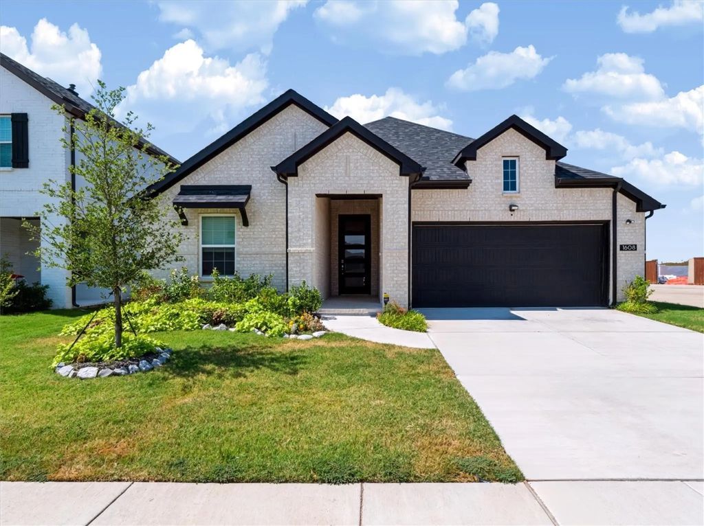 1608 Barnwood Trace, Weston
