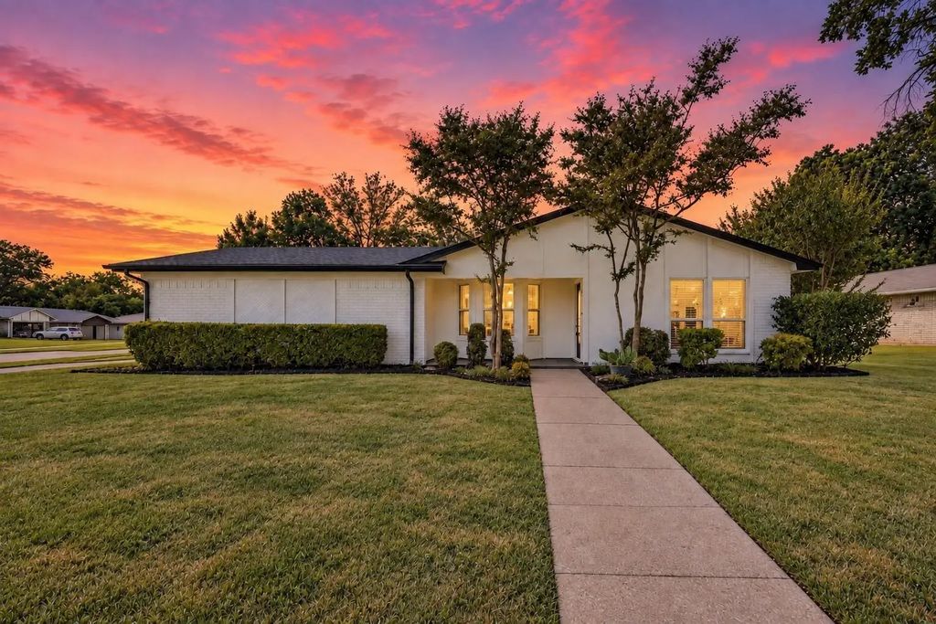 3101 Whisperwood Lane, Bedford