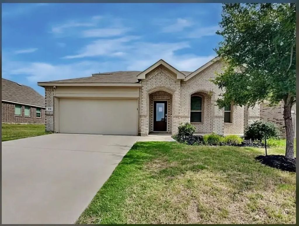 608 Ridgeback Trail, Fort Worth