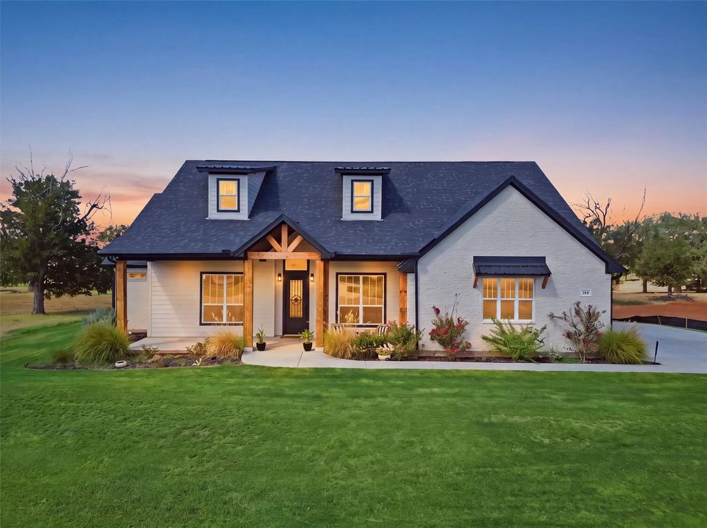 2181 Middlewood Circle, Granbury