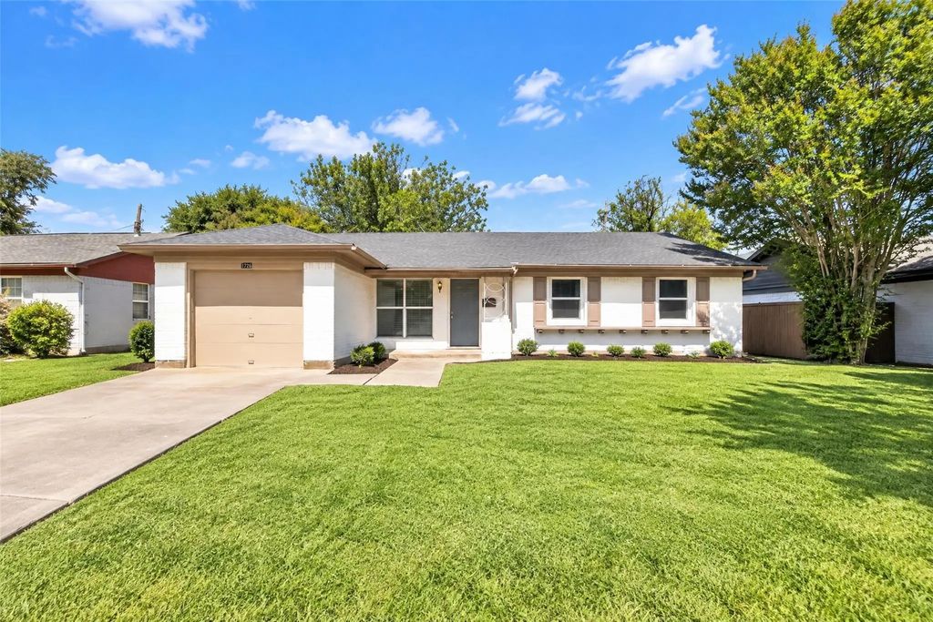 1226 Dearborn Street, Richardson