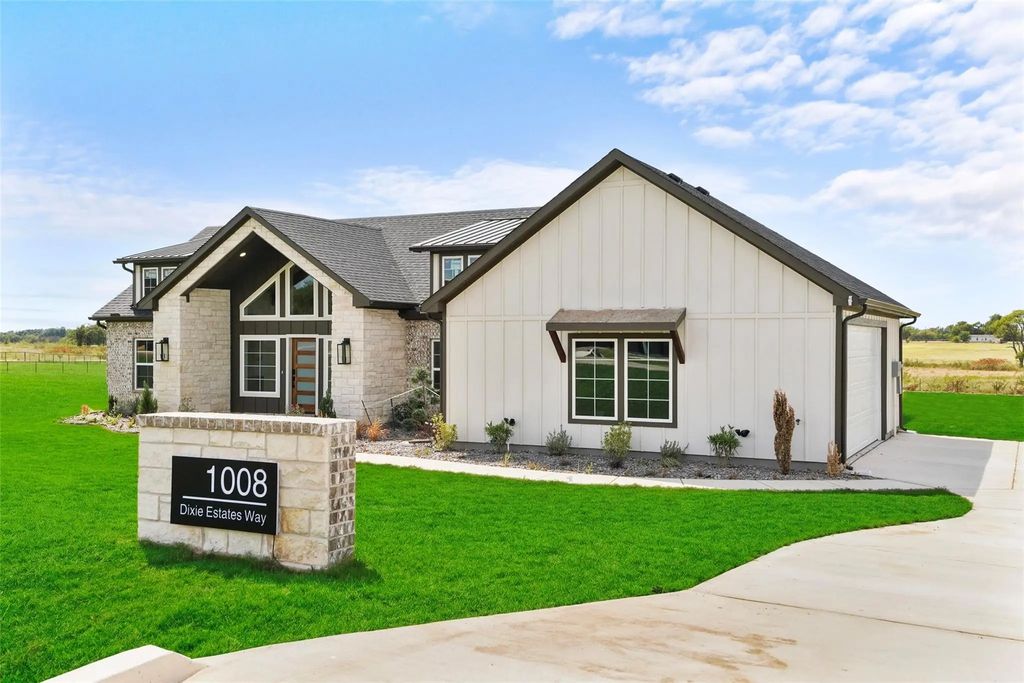 1008 Dixie Estates Way, Whitesboro