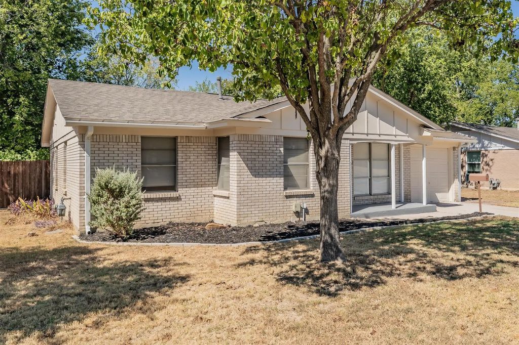 3562 Paint Trail, Fort Worth