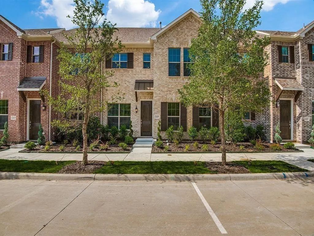 2429 Merriweather Lane, Flower Mound