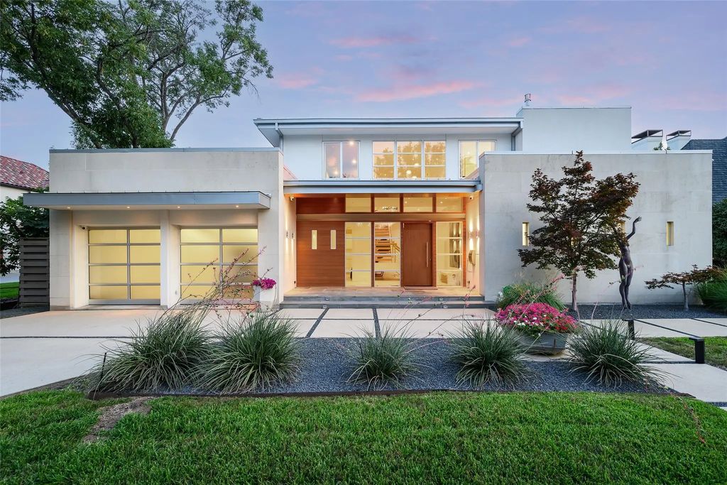 6446 Prestonshire Lane, Dallas