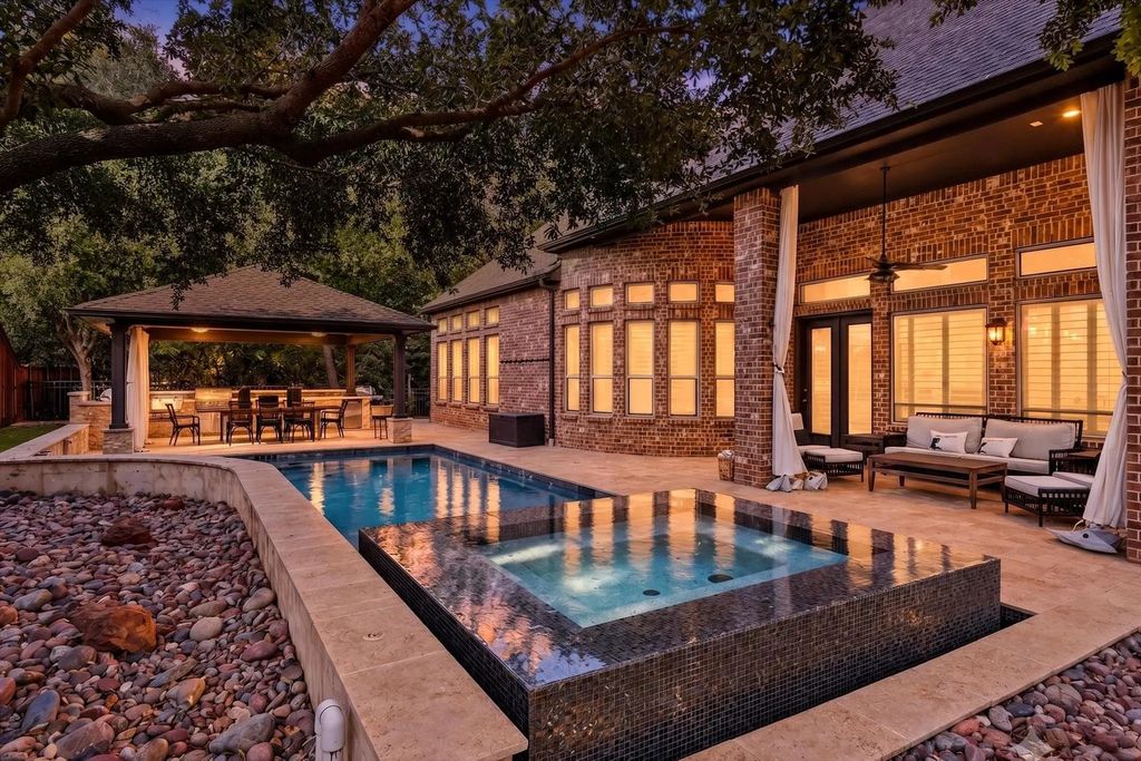 2901 Merryglen Lane, Flower Mound