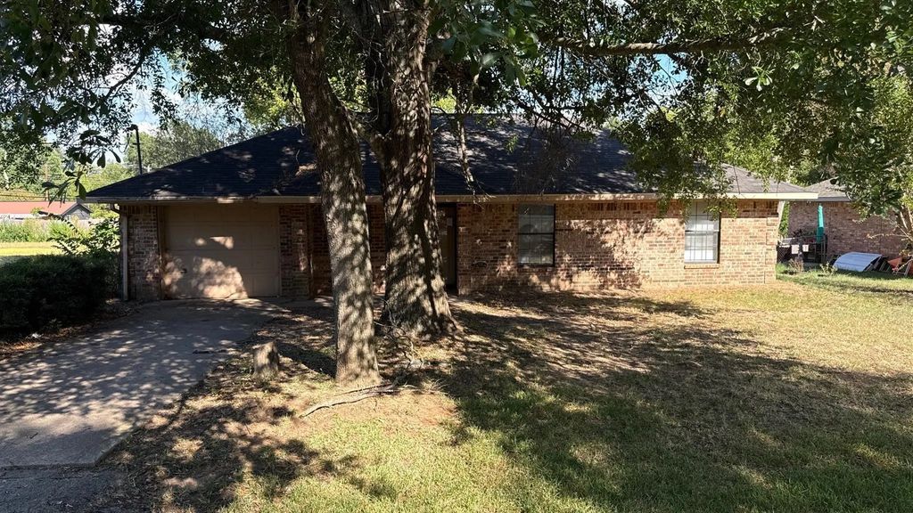 402 N Richardson Street, Grand Saline