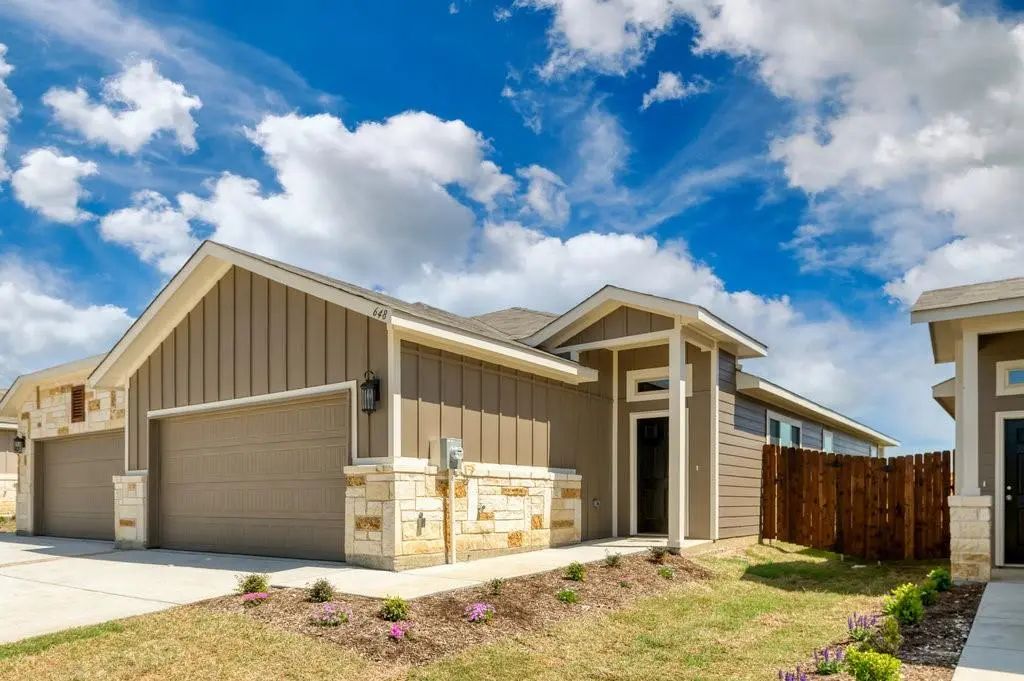 744 Wheatfield Drive, Venus