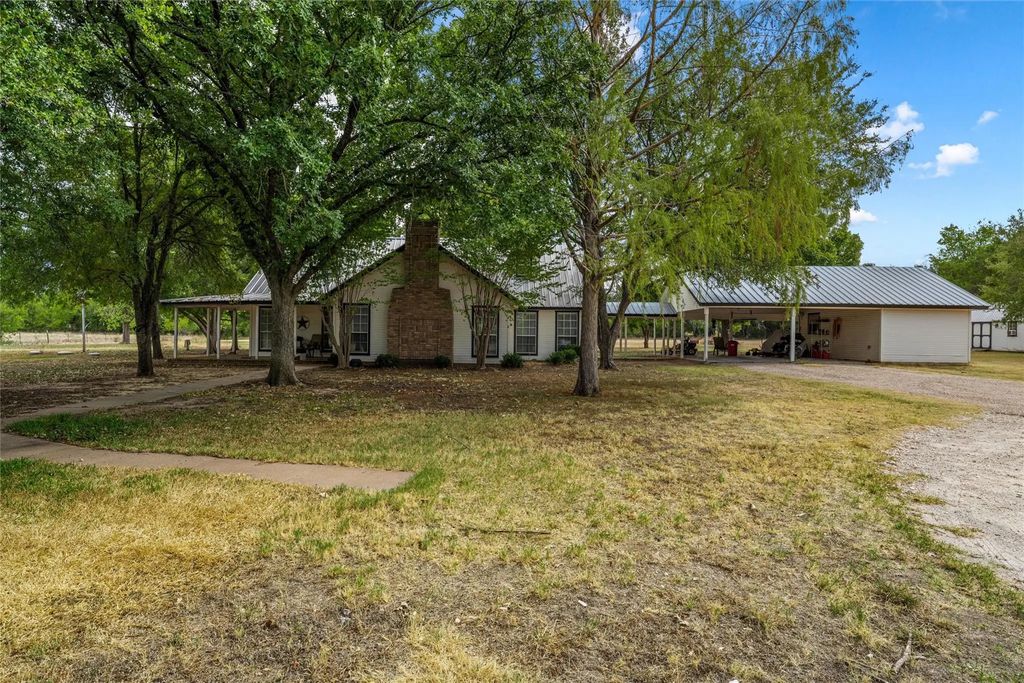 178 Murdoch Road, Whitney