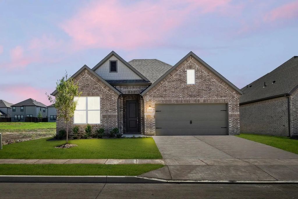 3108 Glatonbury Road, Royse City