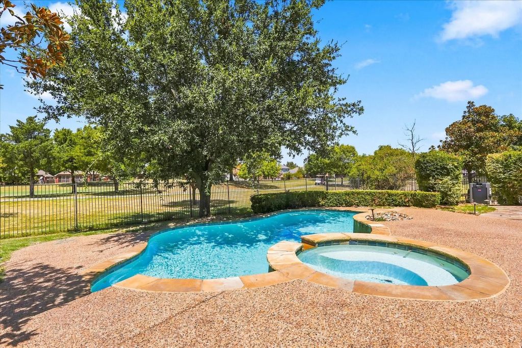 9709 Waterview Parkway, Rowlett