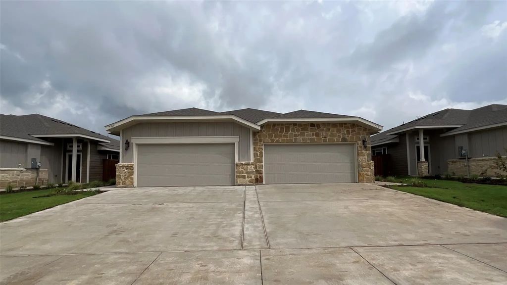 709 Blackland Drive, Venus