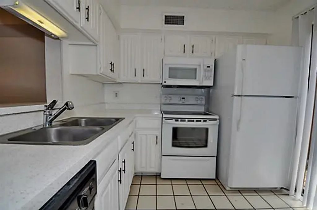 5630 Spring Valley Road 24b, Dallas