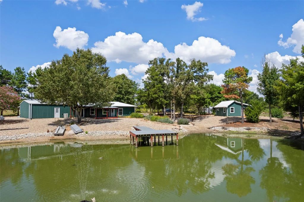 1562 Se County Road 4115, Mount Vernon