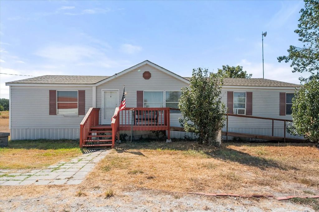 14181 Fm 639, Barry