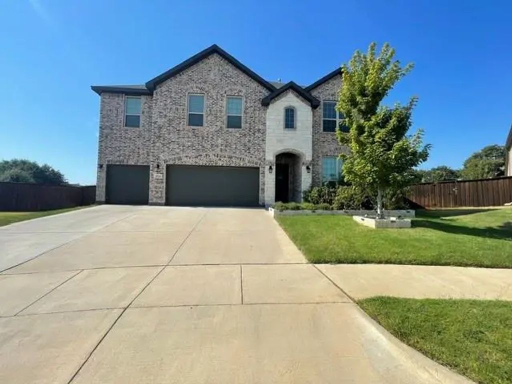 2924 Spirit Woods Lane, Arlington