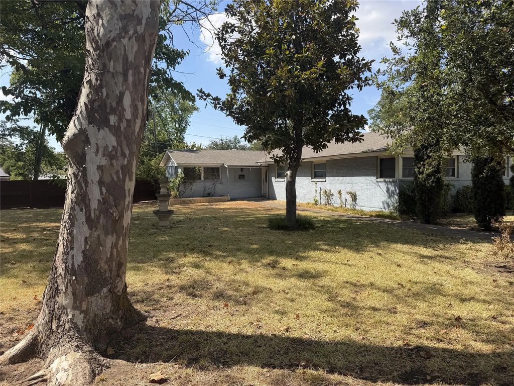 10149 Marsh Lane, Dallas