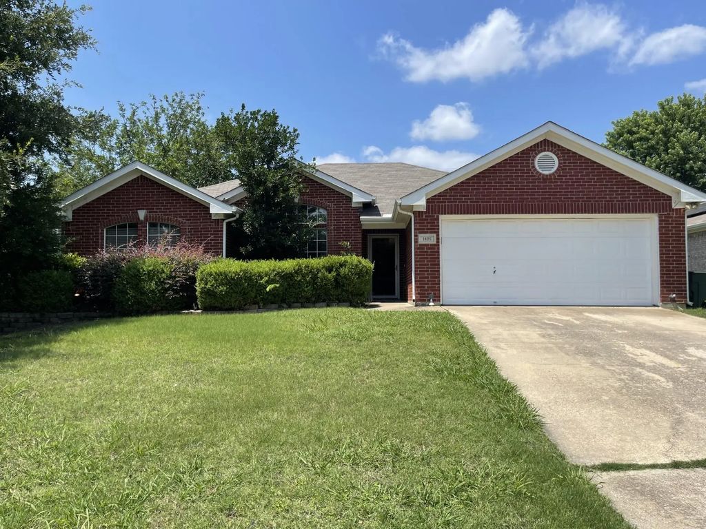 1405 High Crest Drive, Mansfield