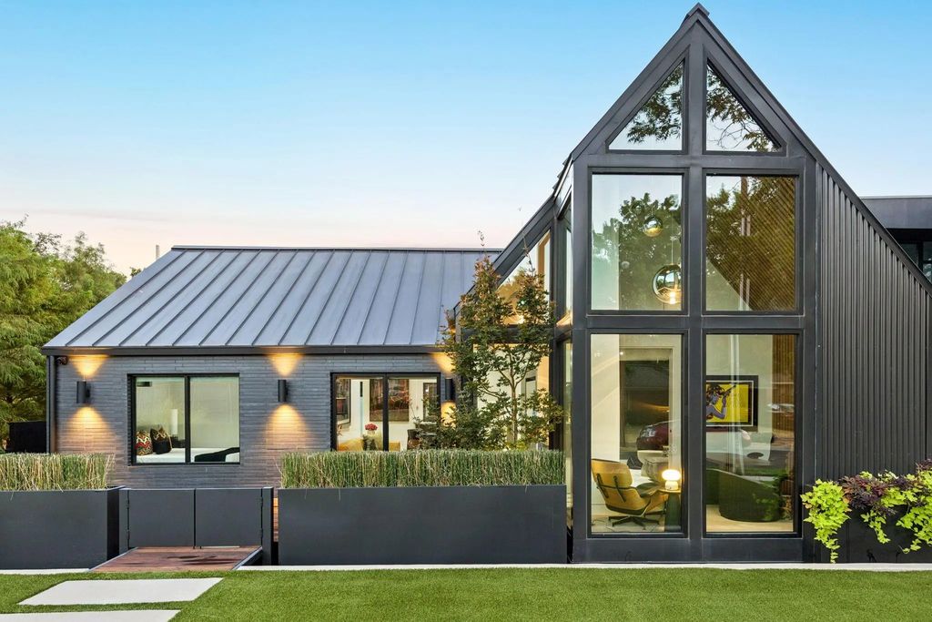4442 Bonham Street, Dallas