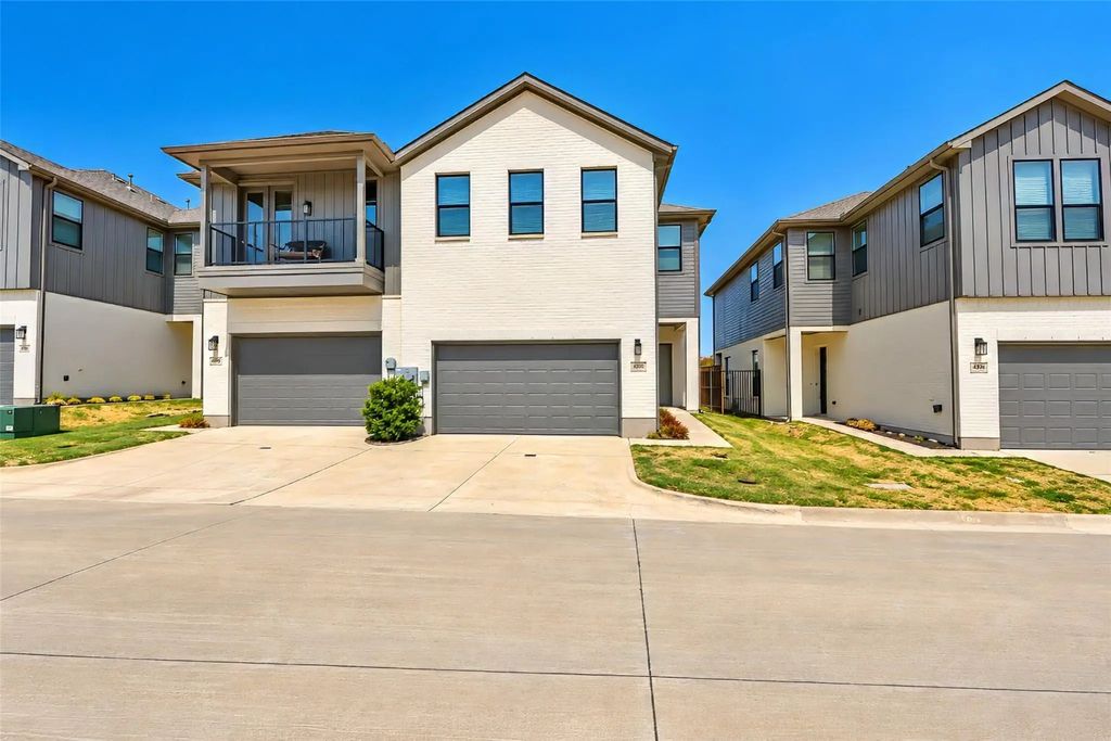 6308 Oakbend Circle, Fort Worth