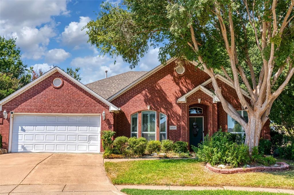 5829 Echo Bluff Drive, Haltom City